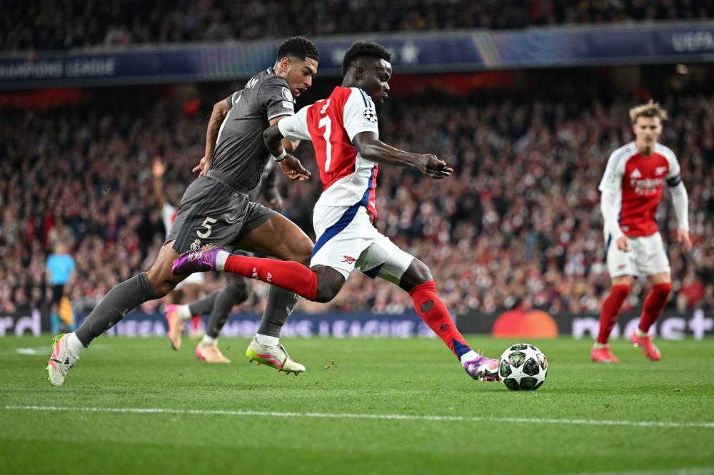 福克斯創下的紀錄真是讓人難以置信 他正在走向巔峰期 嘿 邁克-布朗 這是你的年度新聞嗎.